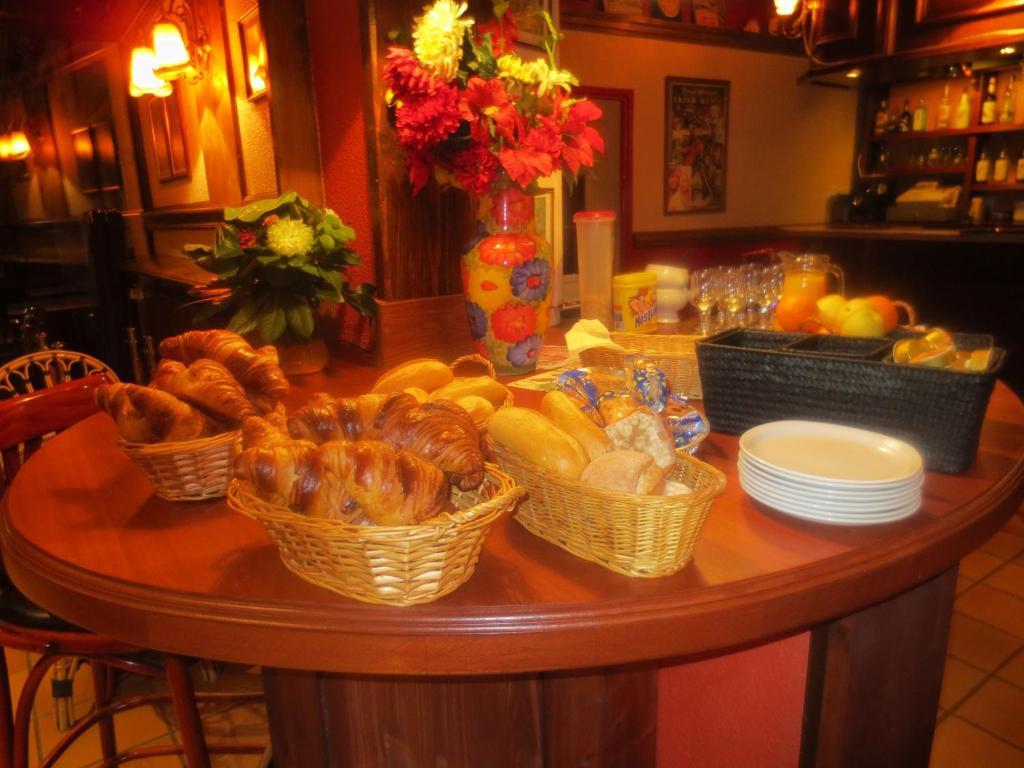 Hotellerie Du Centre Salies-du-Salat 外观 照片